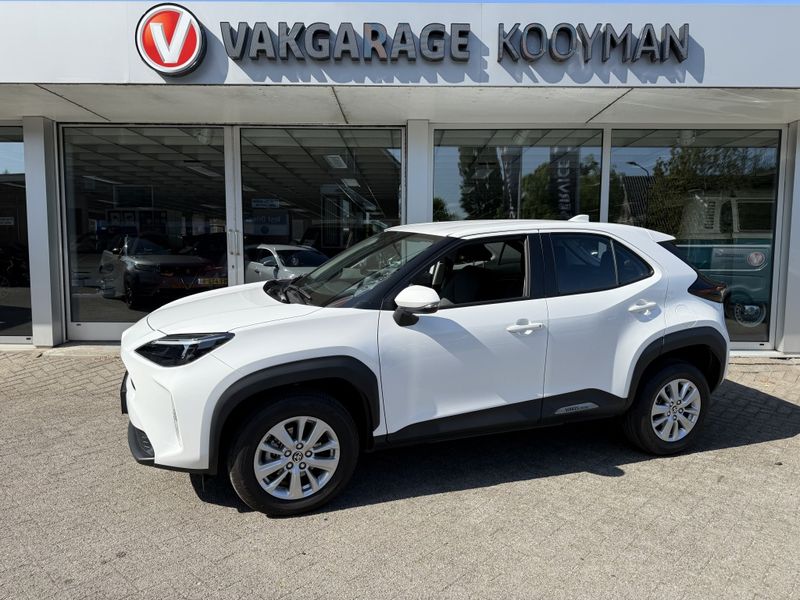 Toyota-Yaris-Cross-1-5-Hybrid-Dynamic-Cross-carplay-camera-1
